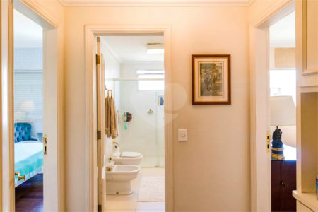 Apartamento à venda com 4 quartos, sendo 2 suítes, em Real Parque, São Paulo, SP