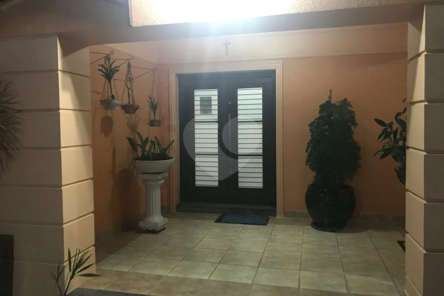 Casa à venda com 5 quartos, sendo 3 suítes, em Alto da Lapa, São Paulo, SP