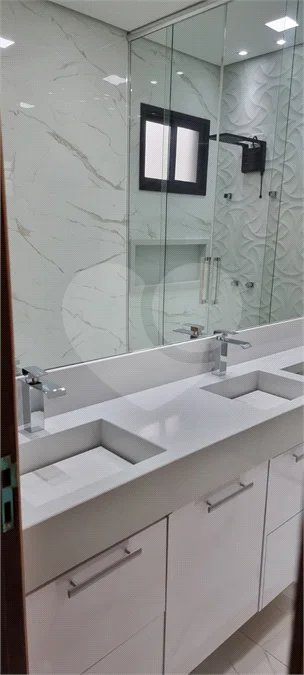 Indaiatuba - Sp - Condomínio London Park - Sol da manhã - 300 m² de terreno | 192 m² de área construída - R$ 1.990.000,00 - 03 suites - Uma residência cuidadosamente planejada para quem valoriza conforto, qualidade, tecnologia e ambientes funcionais, com acabamentos de primeira e uma arquitetur