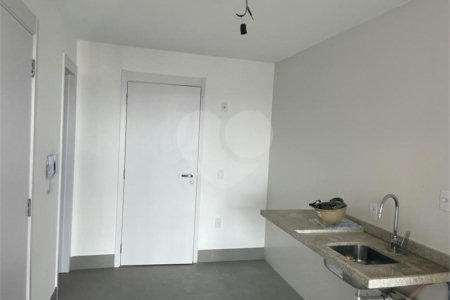 Apartamento à venda com 3 suítes em Campo Belo, São Paulo, SP