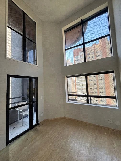 Apartamento à venda ou para alugar com 1 suíte em Vila Suzana, São Paulo, SP