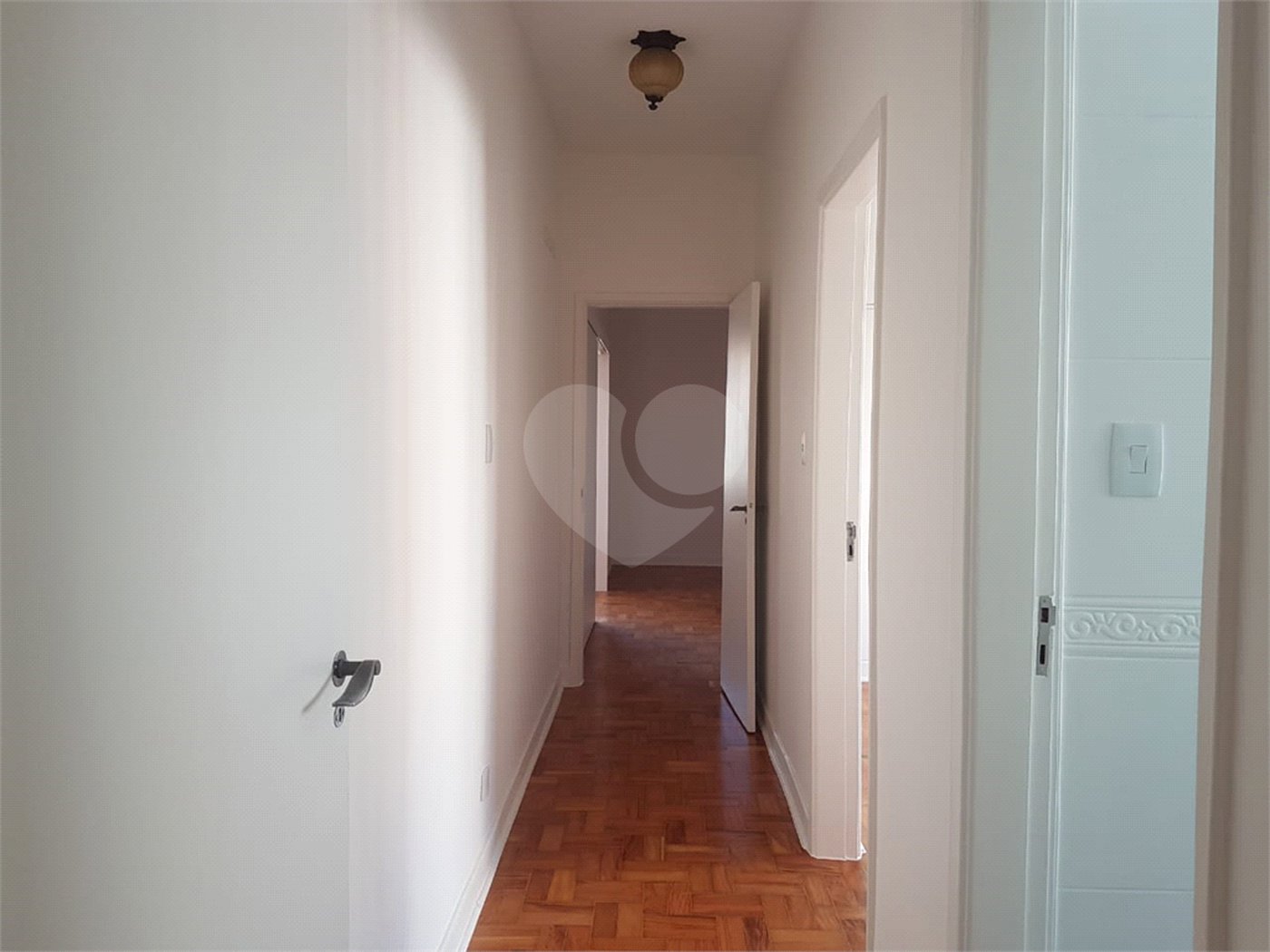 Apartamento à venda com 3 quartos, sendo 1 suíte, em Jardim Paulista, São Paulo, SP
