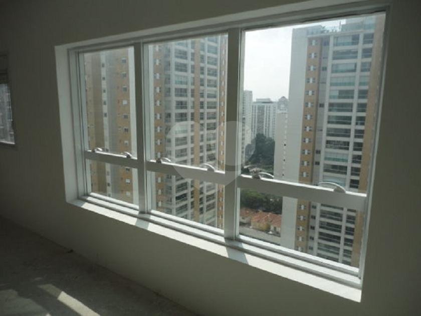 Apartamento à venda com 3 suítes em Campo Belo, São Paulo, SP
