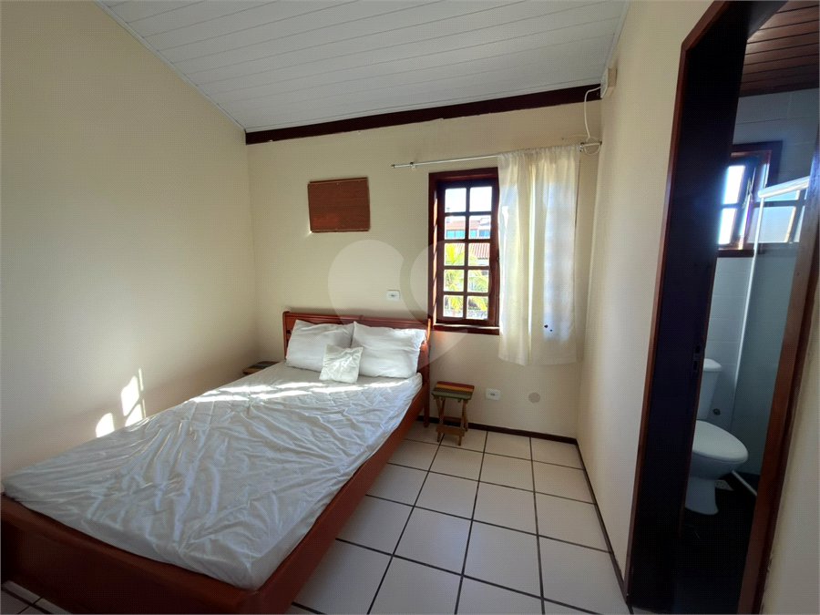 Casa em condomínio à venda com 2 suítes em Peró, Cabo Frio, RJ