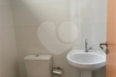 Casa à venda ou para alugar com 3 suítes no condomínio Portal das Tipuanas, Araraquara - SP