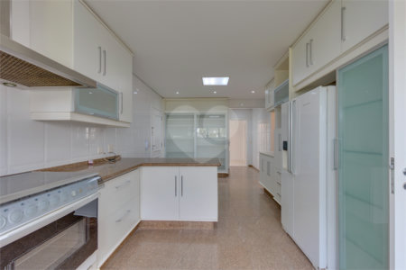 Apartamento à venda com 4 suítes em Jardim Marajoara, São Paulo, SP