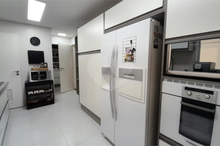 Apartamento à venda com 3 suítes em Nova Petrópolis, São Bernardo do Campo, SP