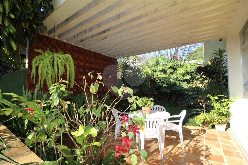 Casa à venda com 4 suítes em Jardim Leonor, São Paulo, SP