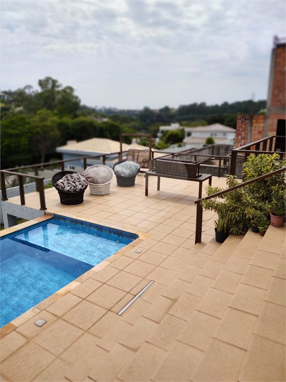 Casa à venda com 4 quartos, sendo 2 suítes, no condomínio Residencial Villaggio Paradiso, Itatiba - SP