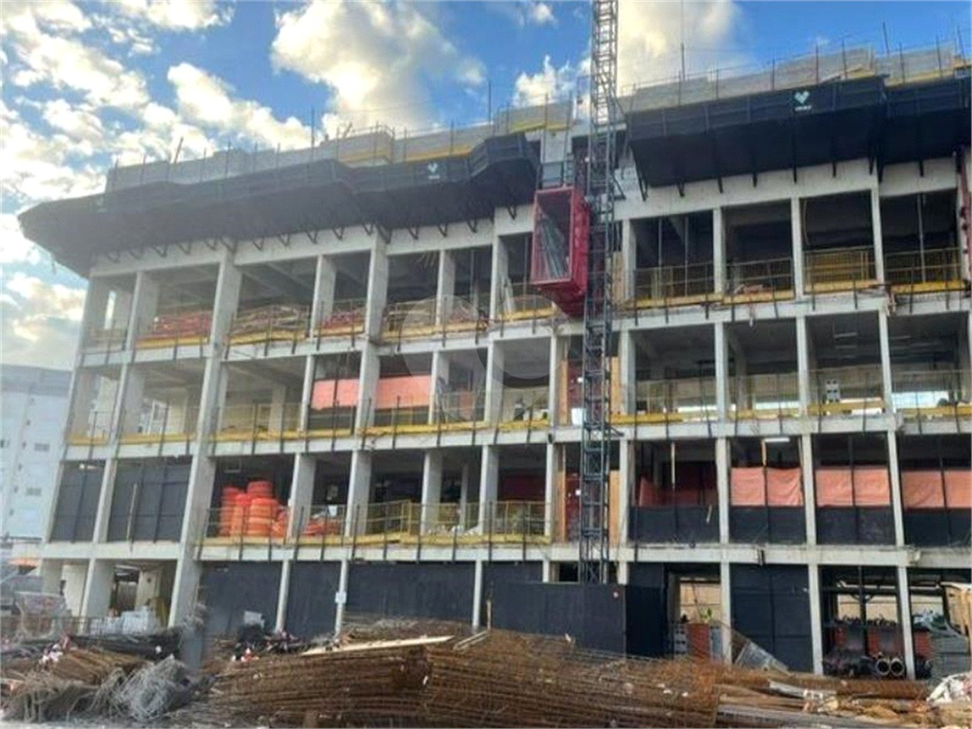 Apartamento à venda com 2 quartos, sendo 1 suíte,  em Santo Amaro, São Paulo, SP