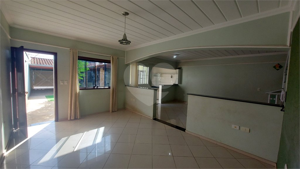 Sobrado à venda com 3 quartos, sendo 1 suíte, em Wanel Ville, Sorocaba, SP