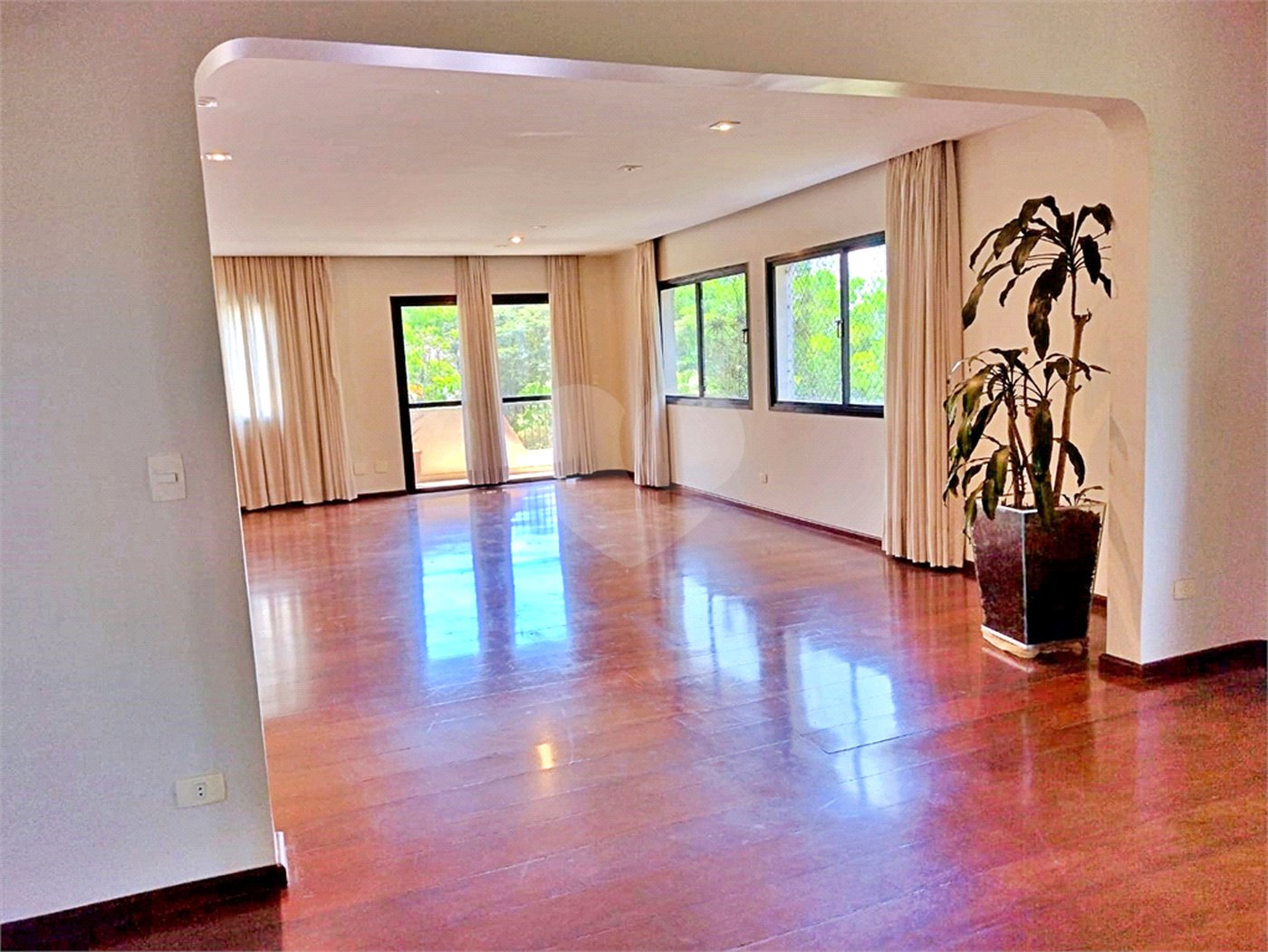 Apartamento à venda com 4 quartos, sendo 3 suítes,  em Vila Andrade, São Paulo, SP
