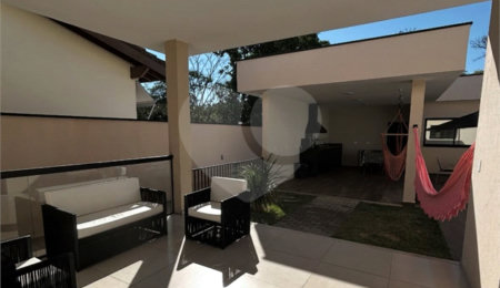 Casa à venda com 3 quartos, sendo 1 suíte, no condomínio Bosque dos Pires, Itatiba - SP