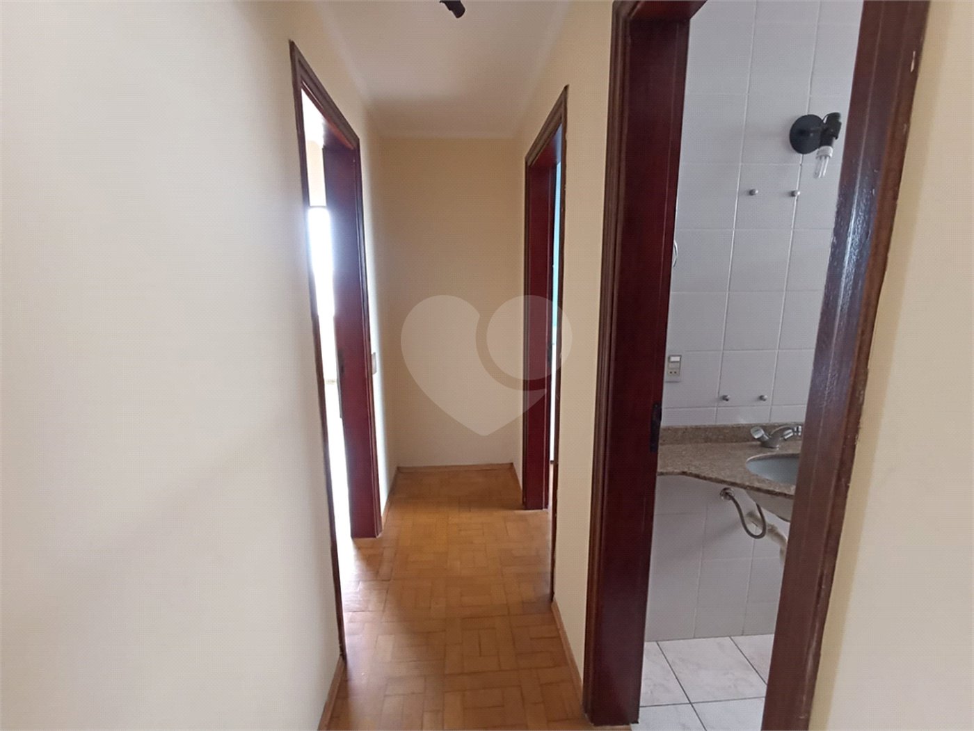 Apartamento à venda com 2 quartos, sendo 1 suíte, em Vila Maria, Itapetininga, SP