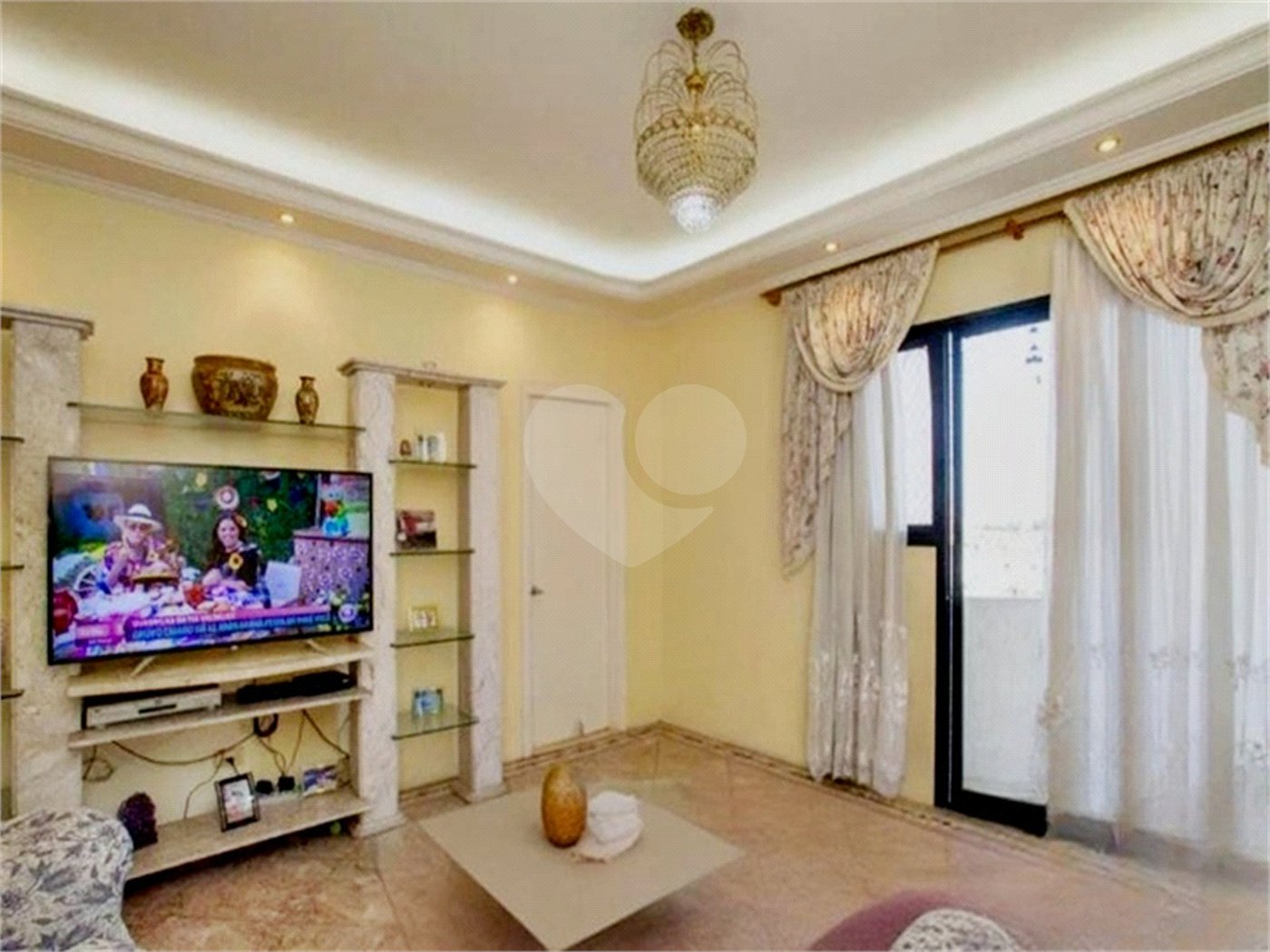 Apartamento à venda com 3 quartos, sendo 1 suíte, em Vila Galvão, Guarulhos, SP