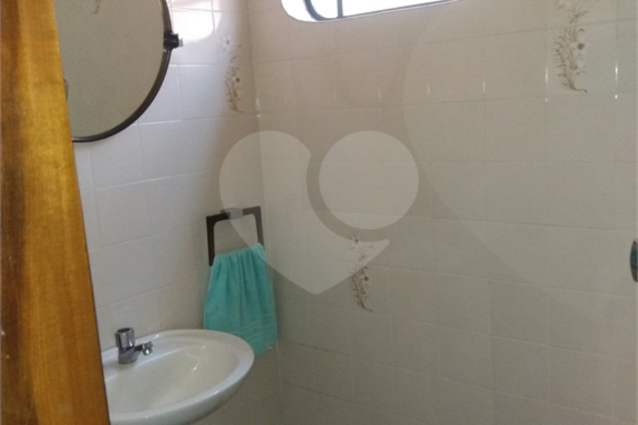 Sobrado à venda ou para alugar com 3 quartos, sendo 1 suíte, em Horto, São Paulo, SP