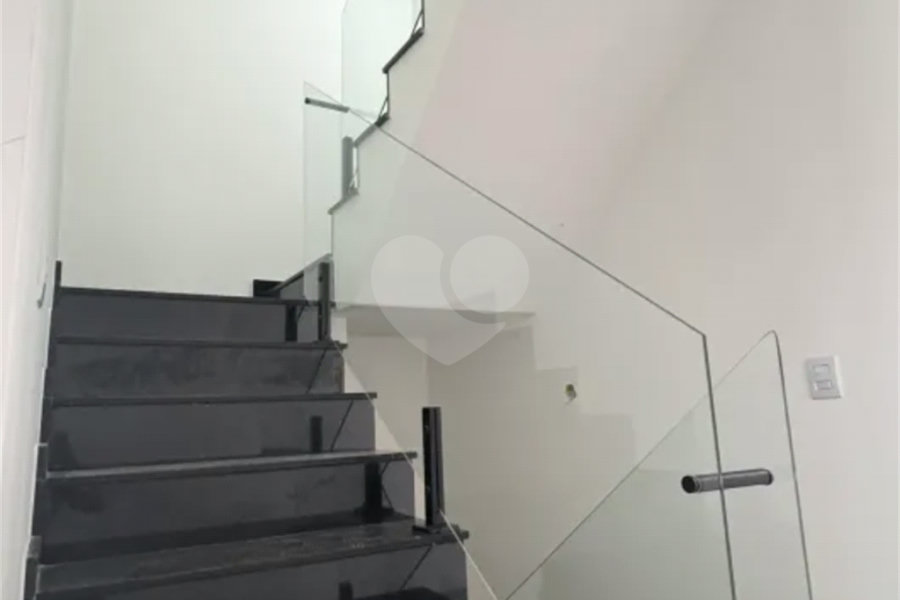 Sobrado à venda com 3 quartos, sendo 1 suíte, em Vila Bonilha, São Paulo, SP
