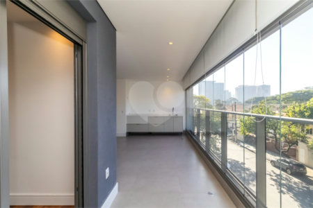 Apartamento à venda com 3 suítes em Campo Belo, São Paulo, SP