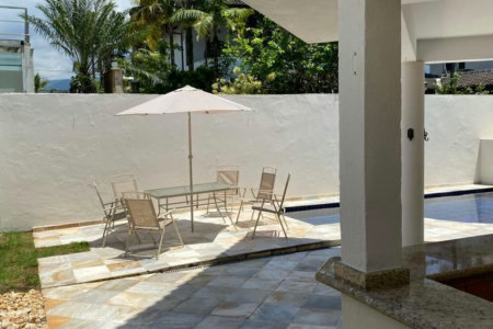 Casa com 6 dormitórios à venda, 304 m² por R$ 5.500.000,00 - Vista Linda - Bertioga/SP