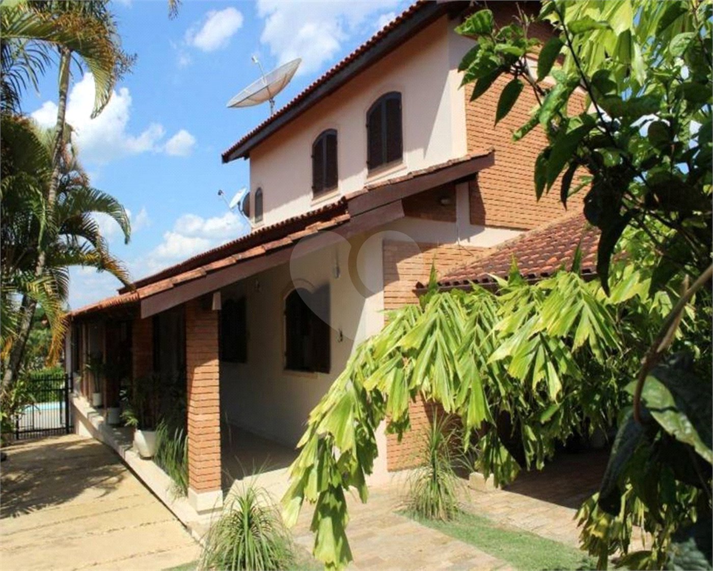 Casa à venda com 4 quartos, sendo 2 suítes, no condomínio Vinhas da Vista Alegre - Lado Sede, Vinhedo - SP