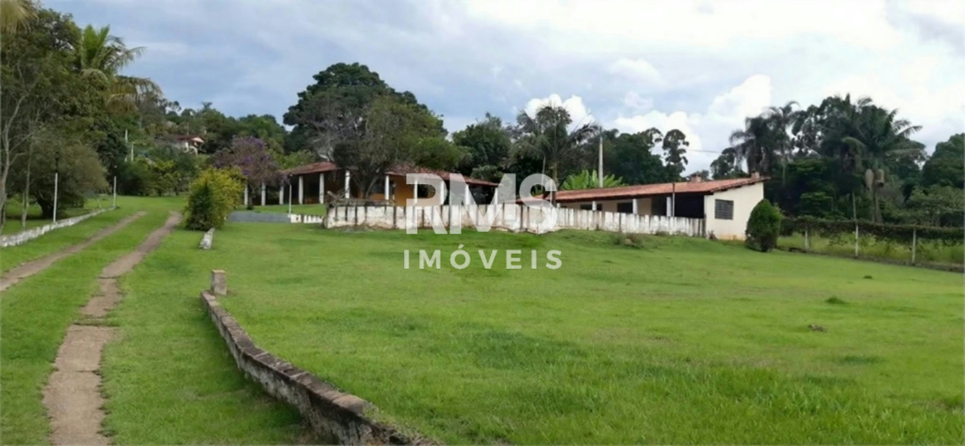 Chácara à venda com 3 quartos, sendo 1 suíte,  em Cristal, Mairinque, SP