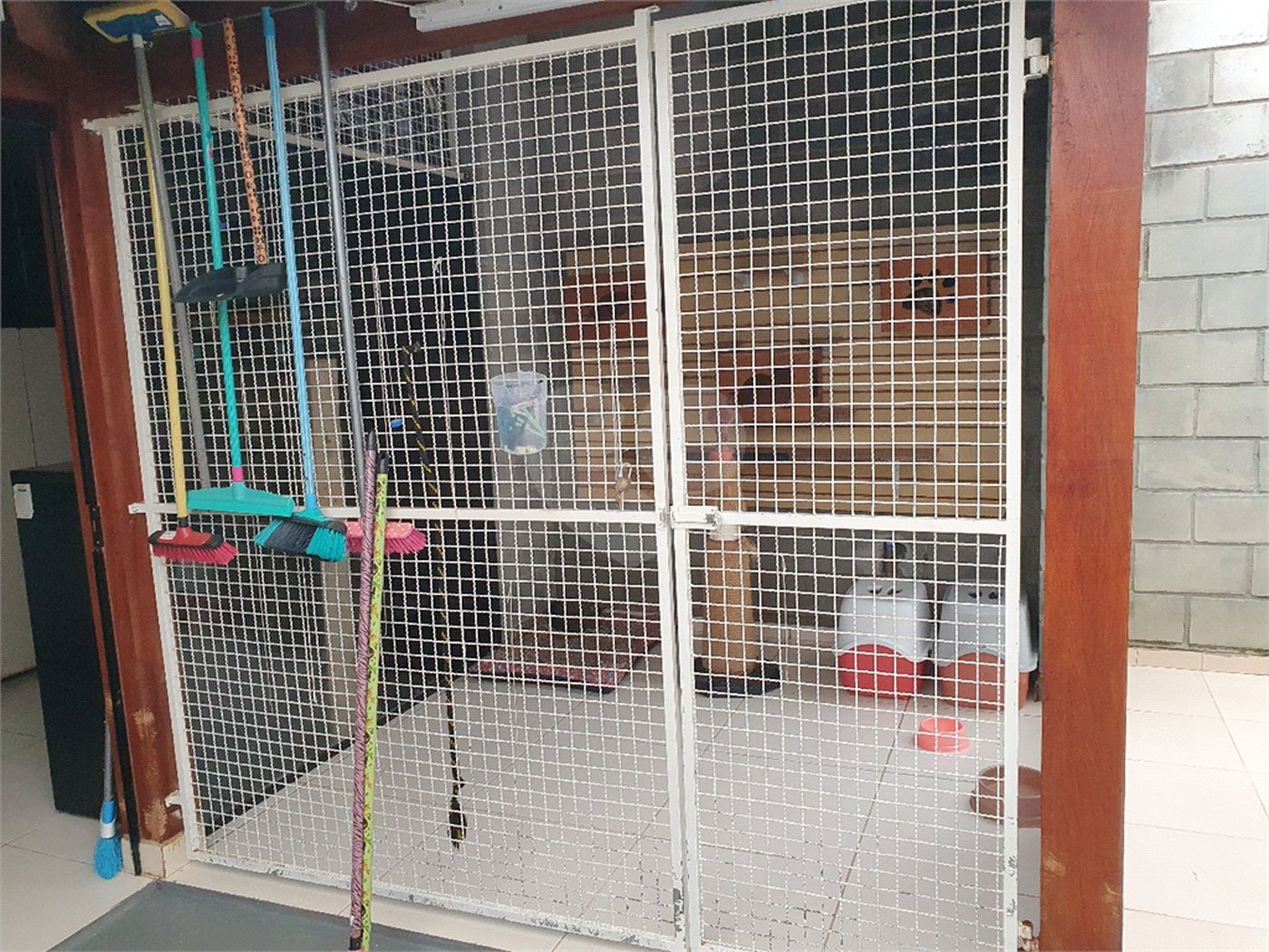 Casa à venda com 2 suítes no condomínio Residencial Bonanza I, Bom Jesus dos Perdões - SP