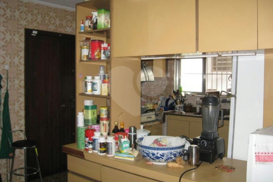 Sobrado à venda com 4 quartos, sendo 1 suíte, em Palmas do Tremembé, São Paulo, SP