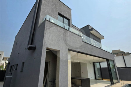 Casa à venda com 4 quartos, sendo 3 suítes, no condomínio Alphaville Nova Esplanada 4, Votorantim - SP