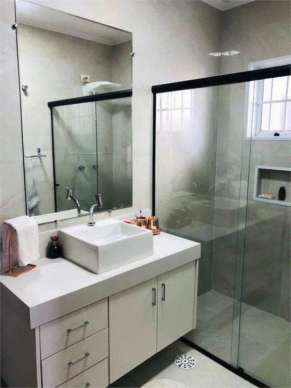 Casa Térrea à venda com 3 quartos, sendo 1 suíte, em Jardim Londrina, São Paulo, SP