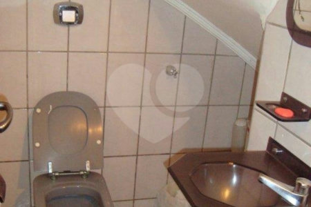 Sobrado à venda com 4 quartos, sendo 2 suítes, em Santa Teresinha, São Paulo, SP