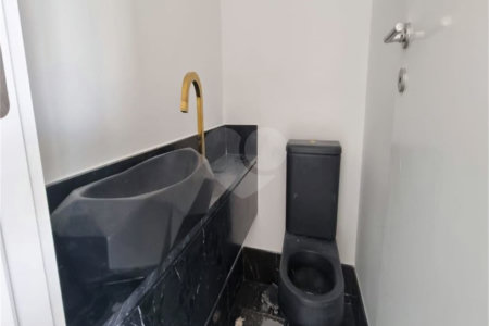 Apartamento à venda com 3 suítes em Moema, São Paulo, SP