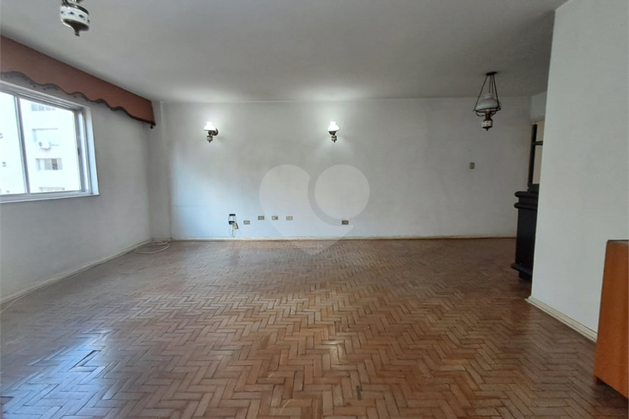 Apartamento à venda com 3 quartos, sendo 1 suíte,  em Paraíso, São Paulo, SP