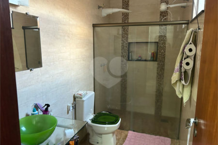 Casa à venda com 3 quartos, sendo 2 suítes, em Jardim de Cresci, São Carlos, SP