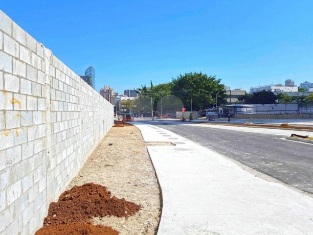 Terreno à venda com 1 quarto em Chácara Santo Antônio (zona Sul), São Paulo, SP