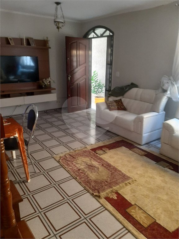 Sobrado à venda com 3 quartos, sendo 1 suíte, em Tremembé, São Paulo, SP