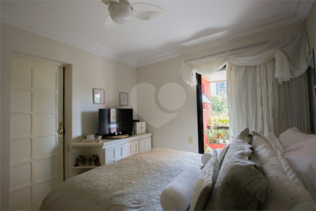 Apartamento à venda com 3 quartos, sendo 1 suíte, em Vila Andrade, São Paulo, SP