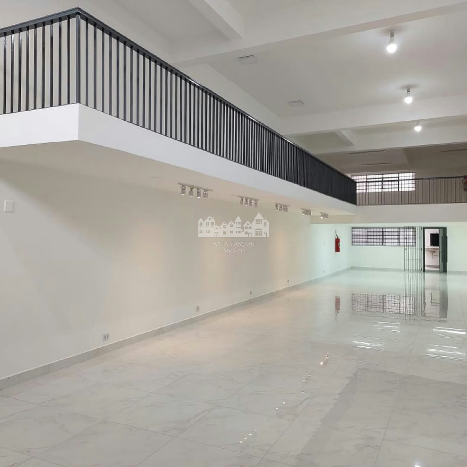 Loja-Salão, 224 m² - Foto 1