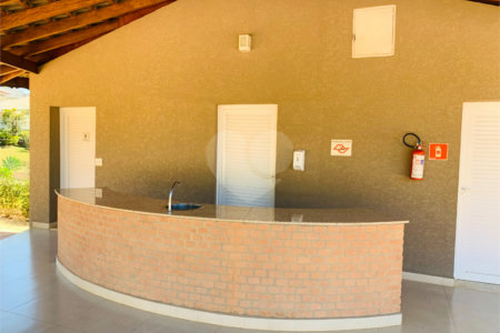 Casa à venda com 4 suítes no condomínio Osato, Atibaia - SP