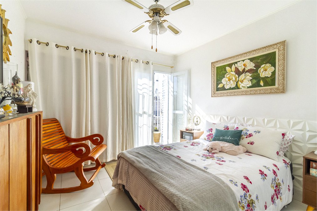 Sobrado à venda com 4 quartos, sendo 1 suíte,  em Vila Cruzeiro, São Paulo, SP