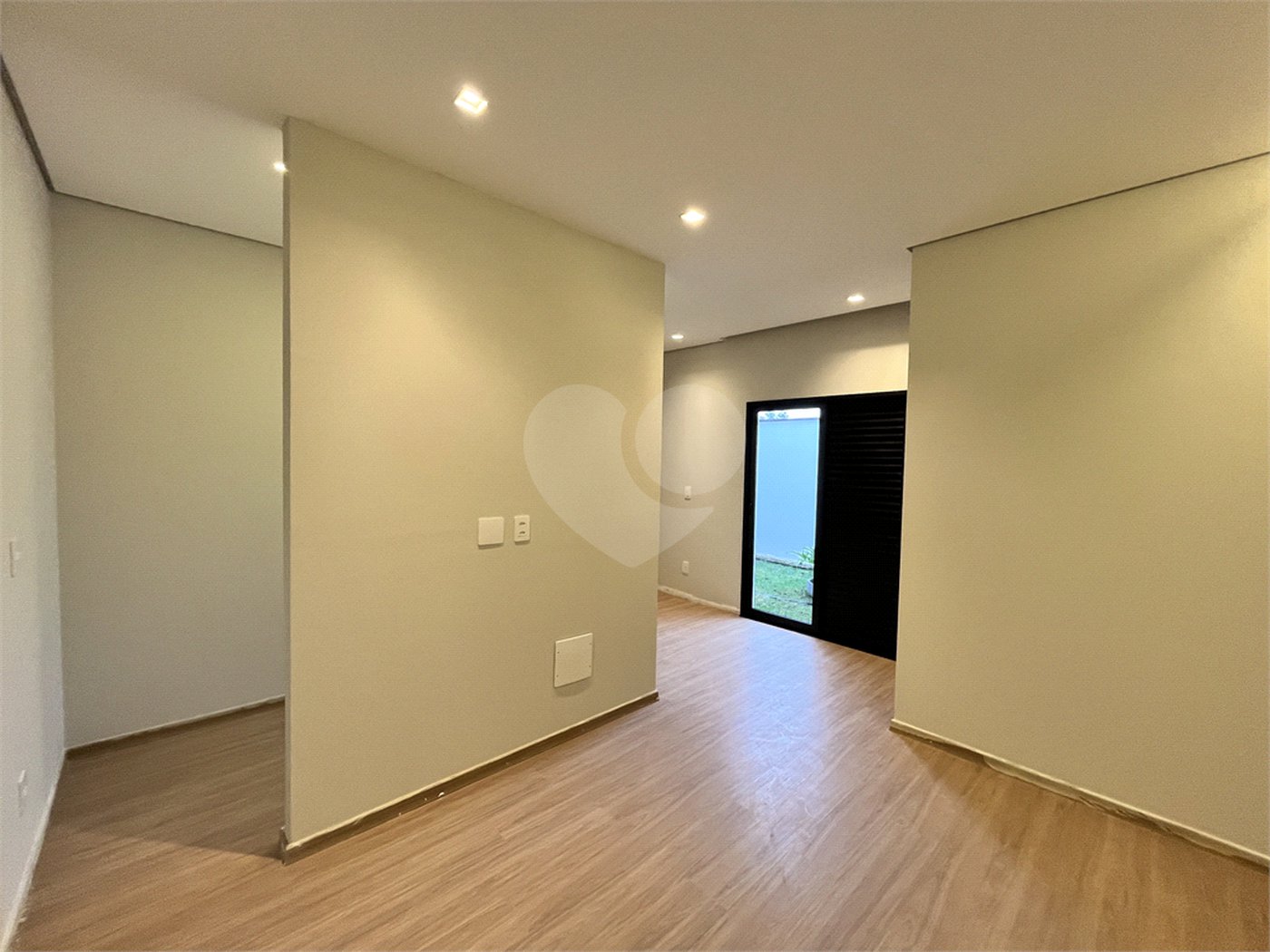 Casa à venda com 3 quartos, sendo 1 suíte,  no condomínio Reserva Ipanema I -  Fechado, Sorocaba - SP