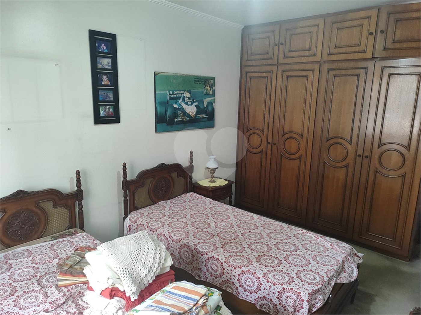 Casa à venda com 4 quartos, sendo 2 suítes, no condomínio Chácara das Rosas, São Paulo - SP