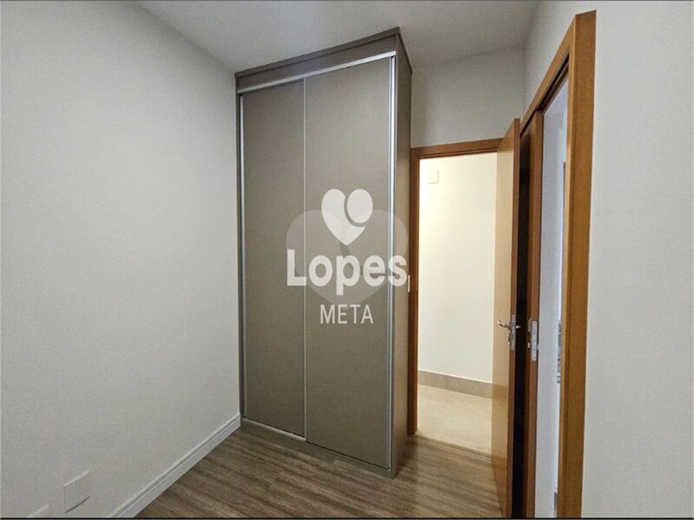 Apartamento à venda com 4 suítes em Parque Residencial Aquarius, São José dos Campos, SP