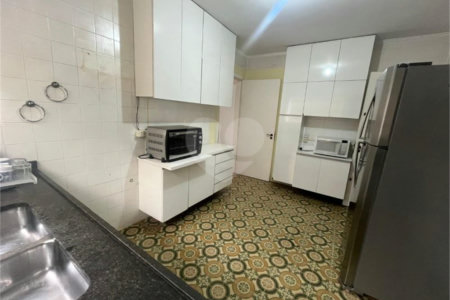 Casa à venda com 4 quartos, sendo 2 suítes,  em Vila Inah, São Paulo, SP
