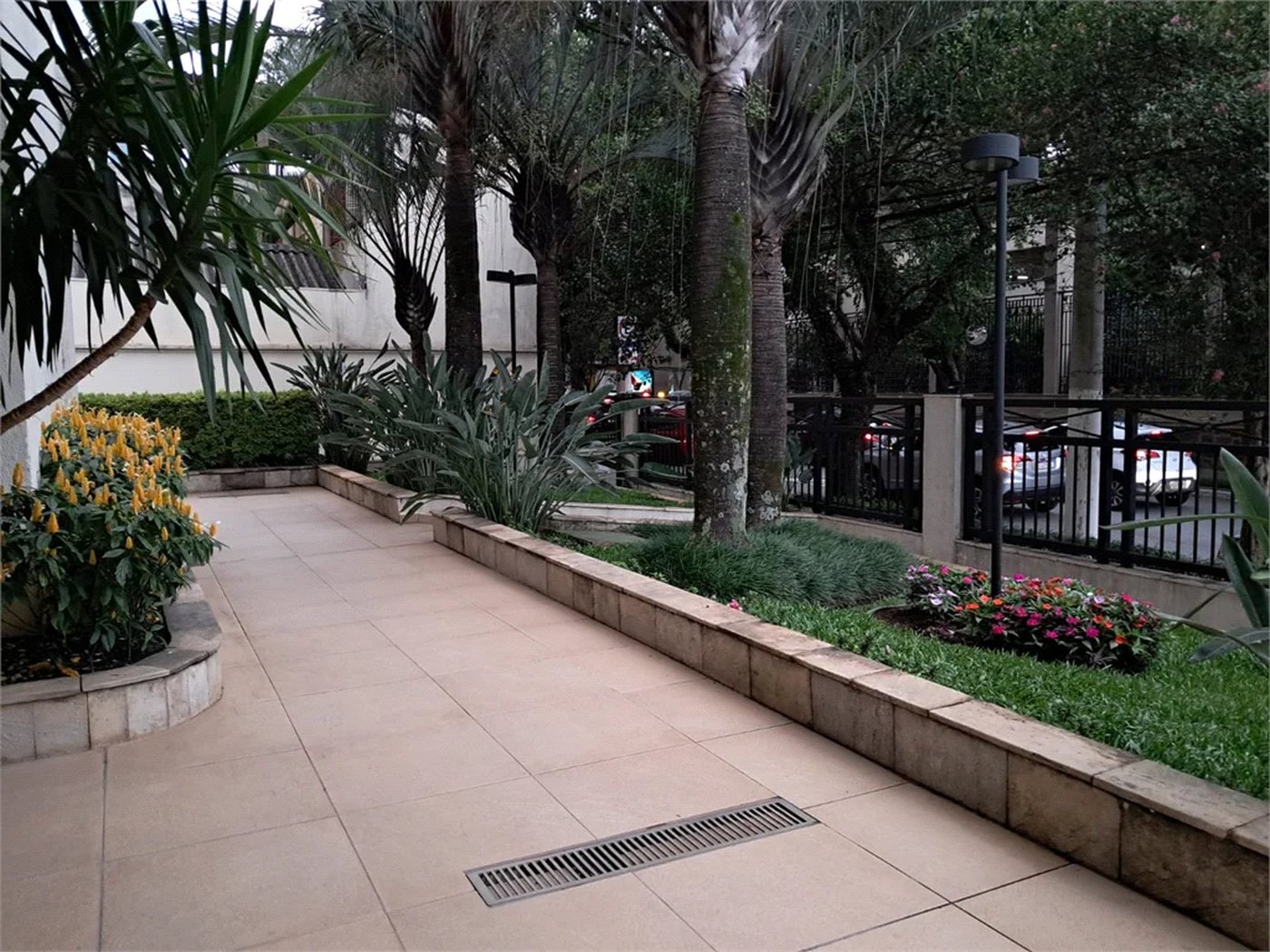 Apartamento à venda com 3 suítes em Vila Romana, São Paulo, SP