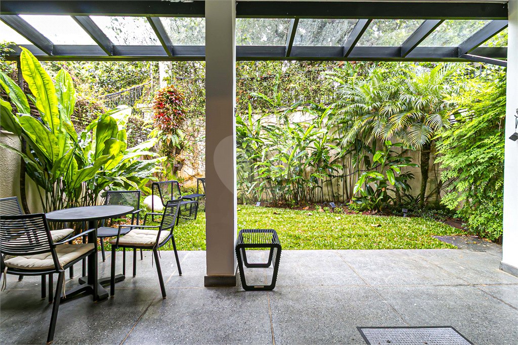 Casa à venda ou para alugar com 3 suítes no condomínio Palm Hill, São Paulo - SP