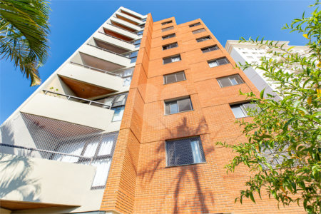 Apartamento à venda com 3 quartos, sendo 1 suíte, em Alto da Boa Vista, São Paulo, SP