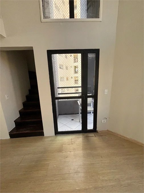 Apartamento à venda ou para alugar com 1 suíte em Vila Suzana, São Paulo, SP