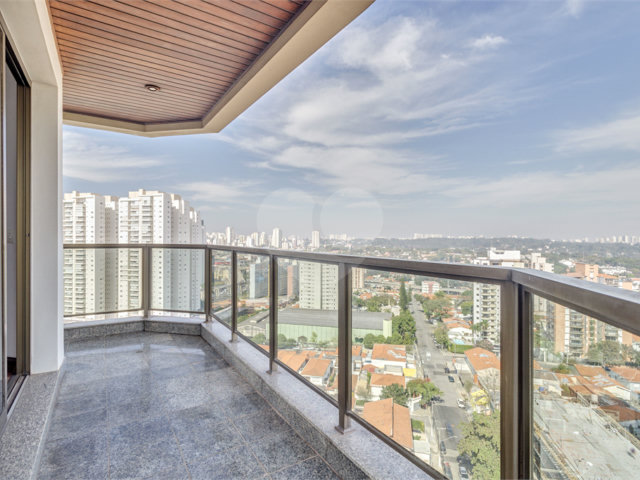 Apartamento à venda com 2 quartos, sendo 1 suíte,  em Campo Belo, São Paulo, SP