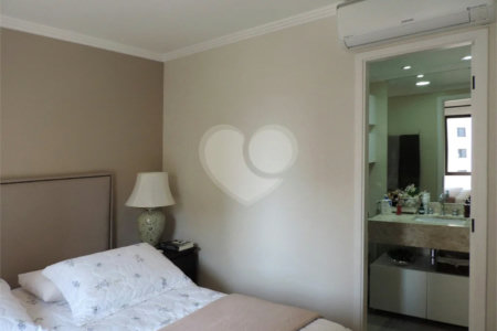 Apartamento para alugar com 3 quartos, sendo 1 suíte,  em Alto da Boa Vista, São Paulo, SP