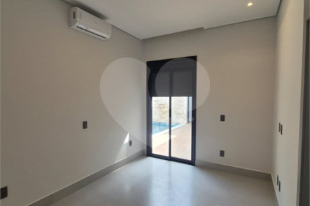 Casa à venda com 3 suítes no condomínio London Park, Indaiatuba - SP